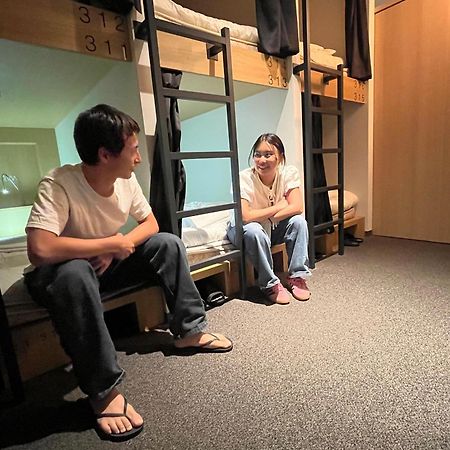 White Hostel Shinsaibashi Osaka Dış mekan fotoğraf