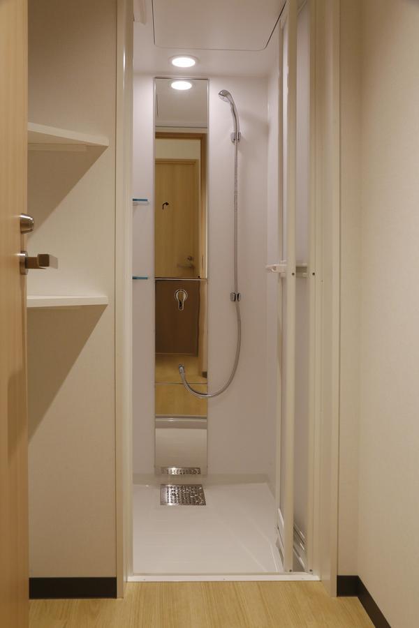 White Hostel Shinsaibashi Osaka Dış mekan fotoğraf